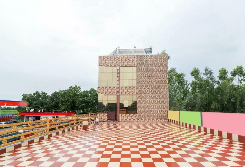 Отель Oyo 70394 Rajendra