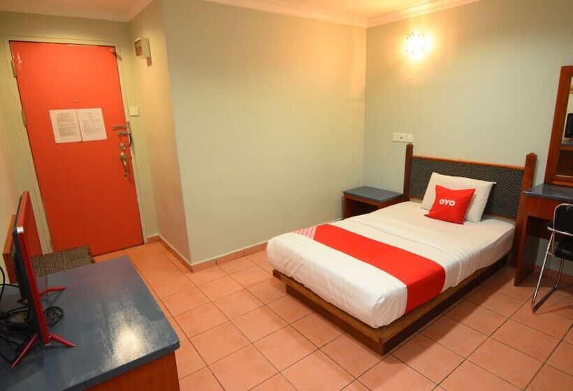 هتل Highway Inn