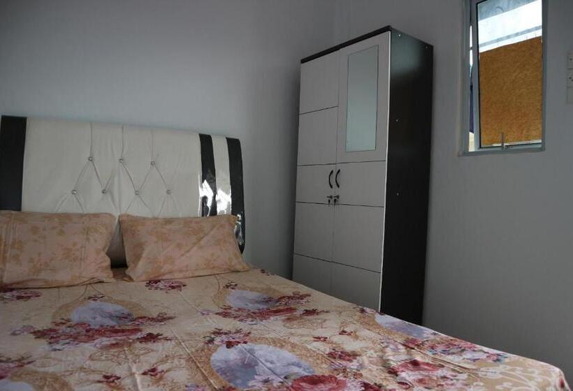 בית מלון כפרי Oyo Life 2670 Aline Kost