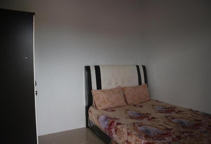 בית מלון כפרי Oyo Life 2670 Aline Kost