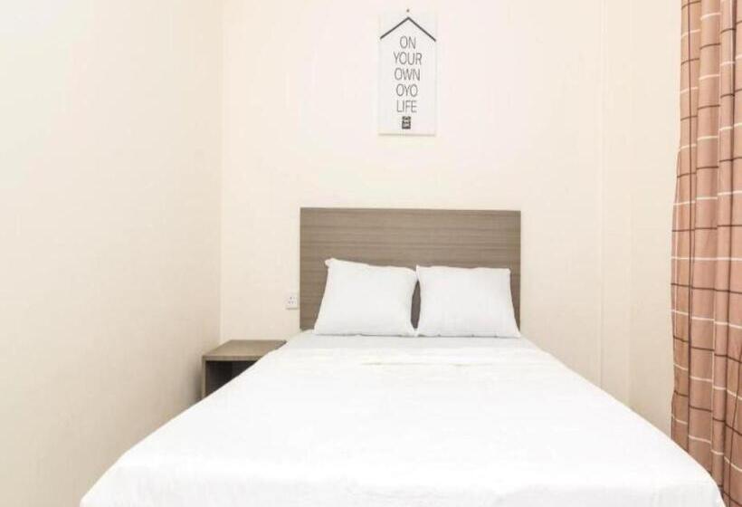 Отель Oyo Life 2735 Graha Nirwana