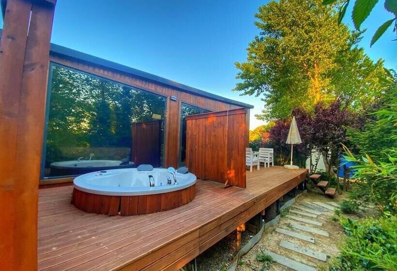 فندق Pamera Garden