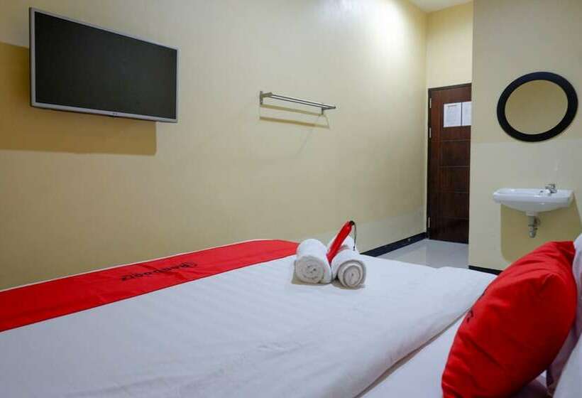 Reddoorz @ G Hotel Luwuk