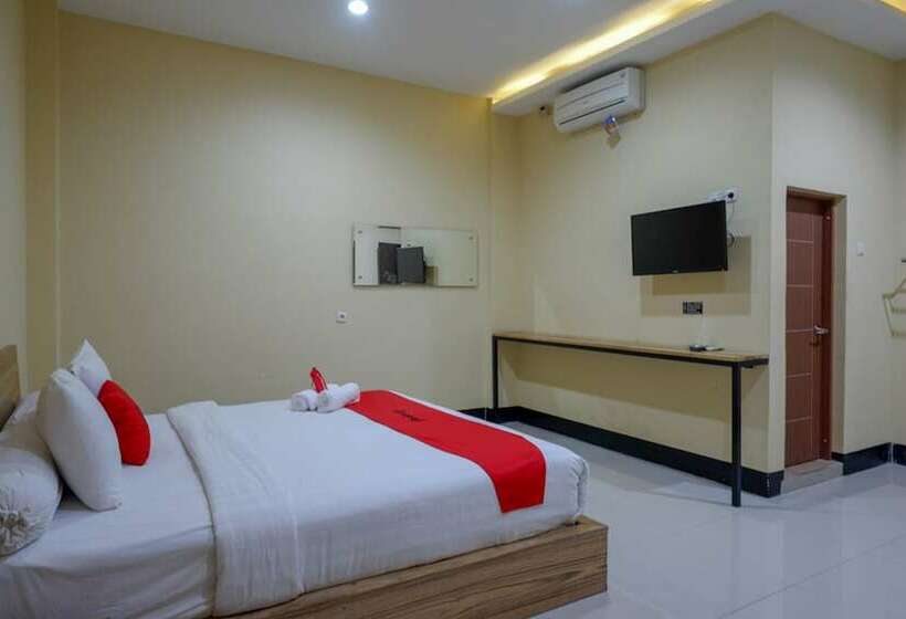 Reddoorz @ G Hotel Luwuk