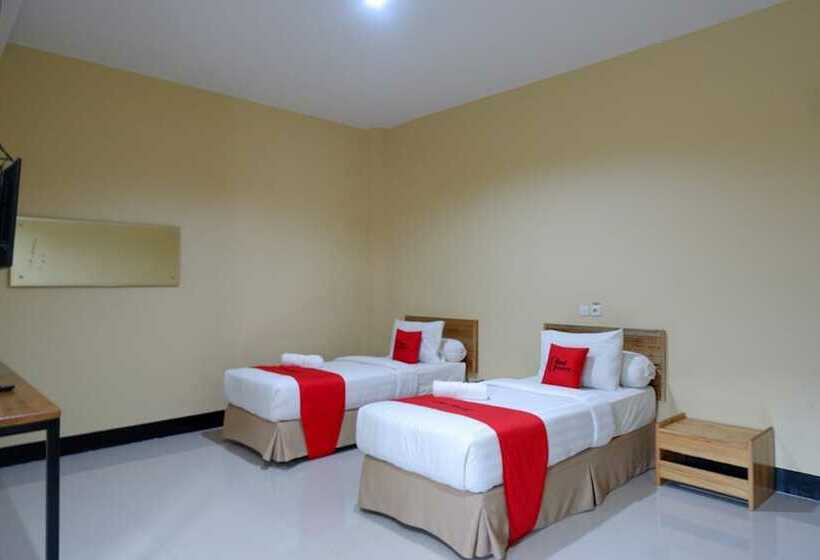 Reddoorz @ G Hotel Luwuk