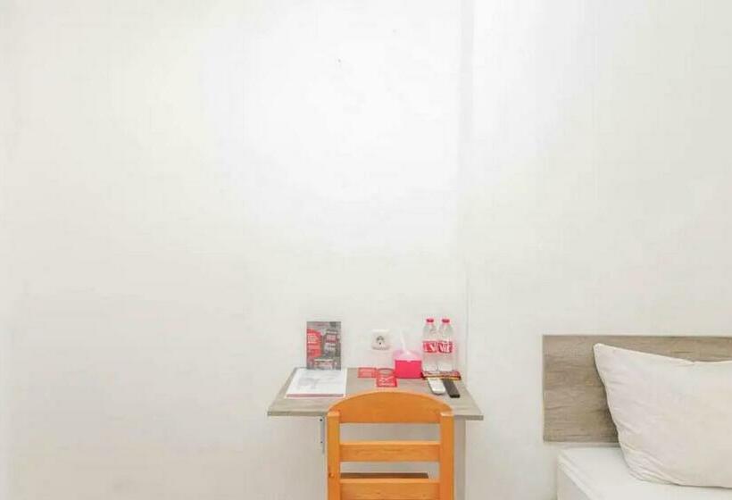 酒店 Reddoorz Near Kaza Mall Surabaya