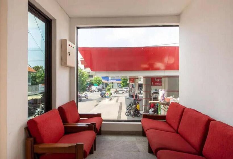 酒店 Reddoorz Near Kaza Mall Surabaya