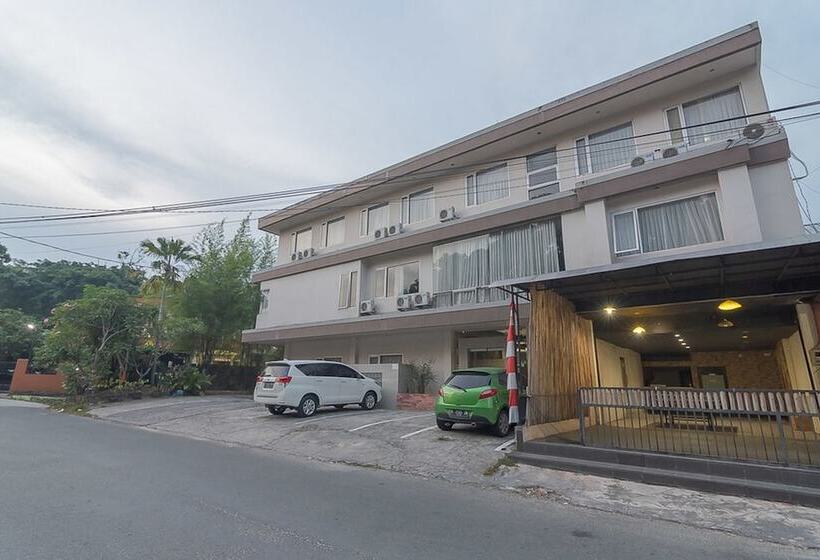 فندق Reddoorz Plus Near Sepinggan Airport 3 Balikpapan