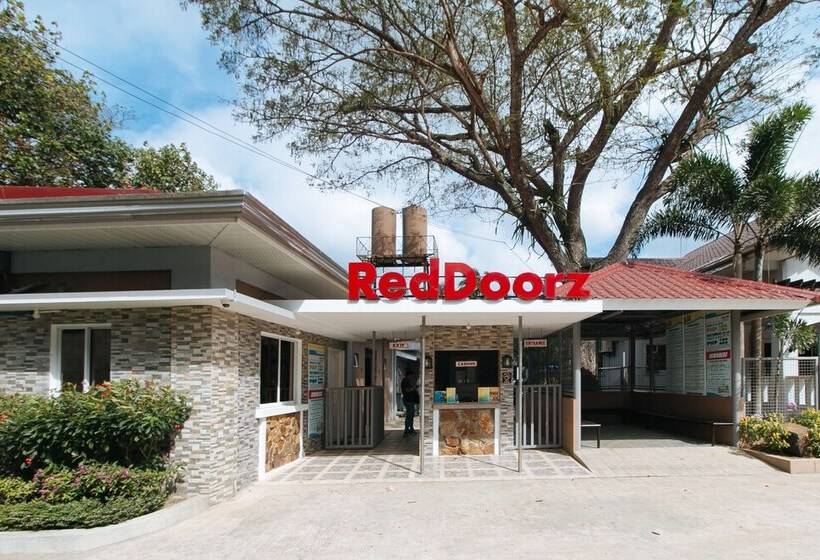 فندق Reddoorz Premium @ Trece Indang Road