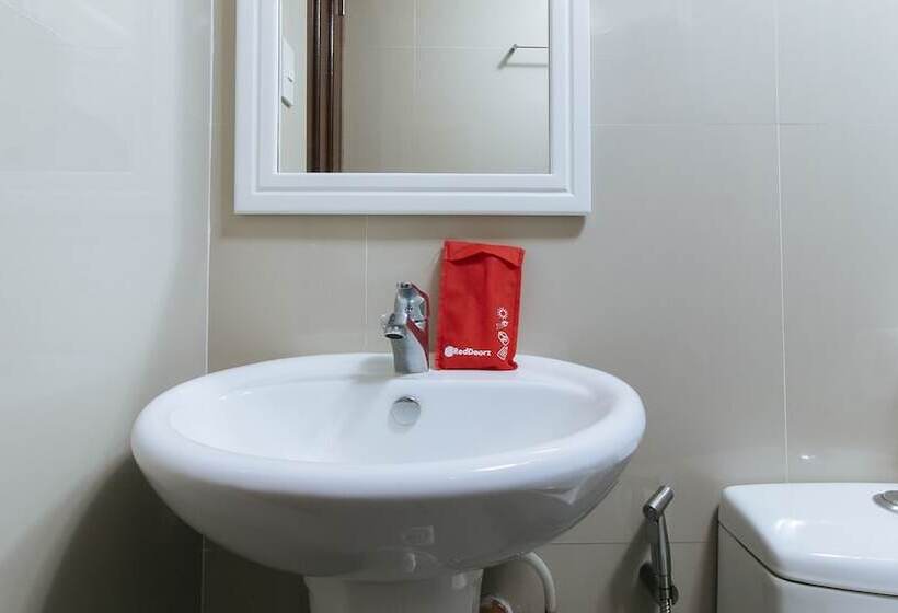 فندق Reddoorz Premium @ Trece Indang Road