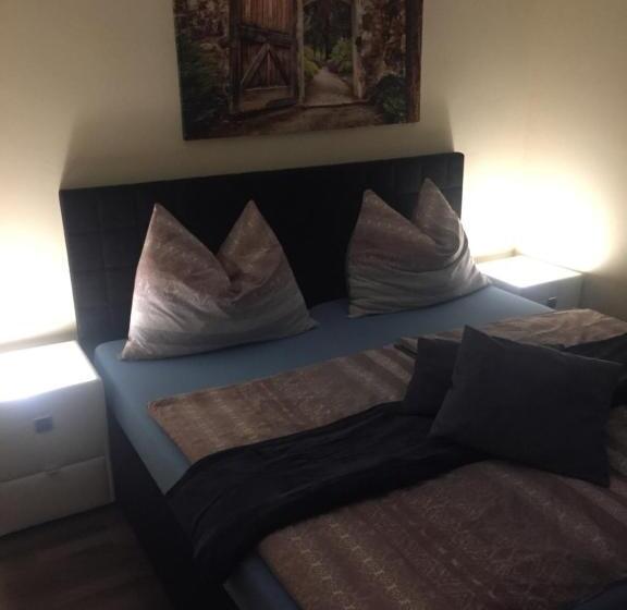 Отель Restaurant Hesch