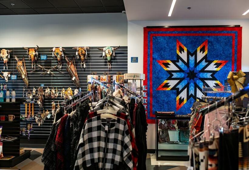 فندق Royal River Casino And