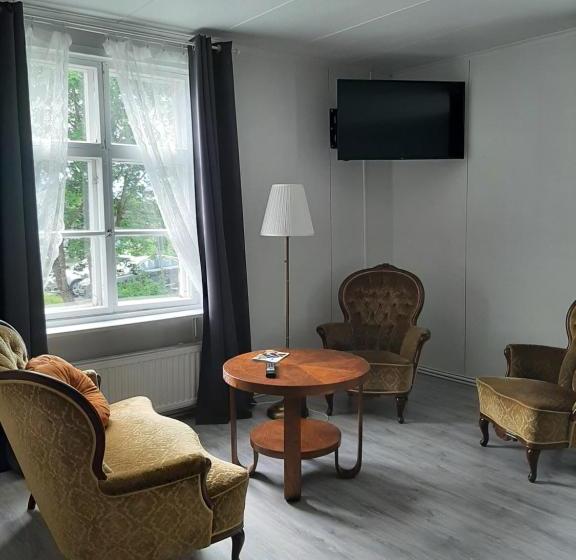 酒店 Saarijärven Ruustinna Oy