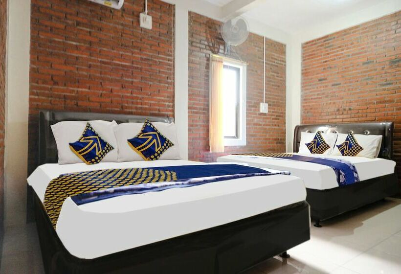 Отель Spot On 2375 Agbil Homestay