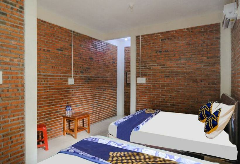 Отель Spot On 2375 Agbil Homestay