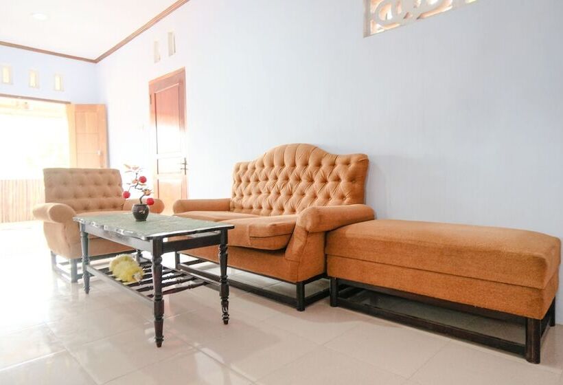 Отель Spot On 2375 Agbil Homestay