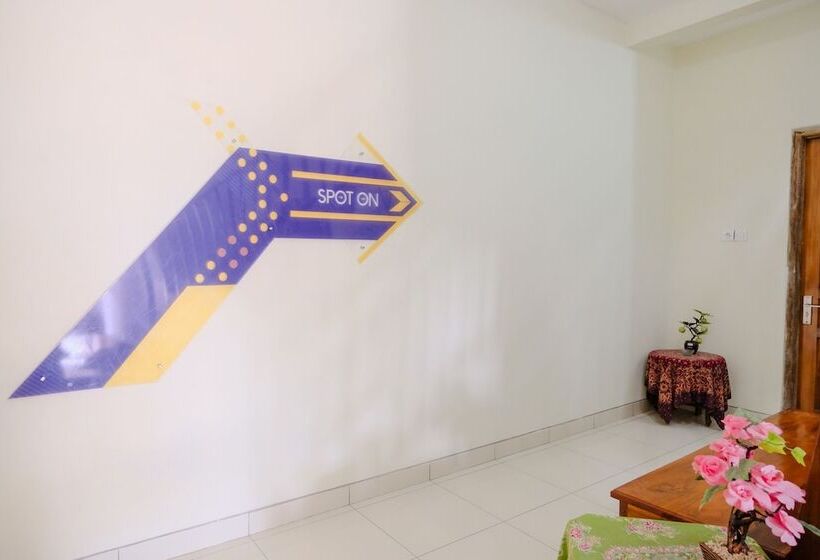 Отель Spot On 2375 Agbil Homestay