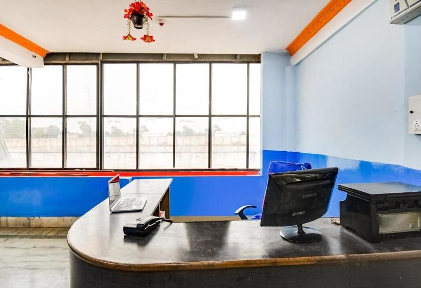 호텔 Spot On 64340  Shivam Inn