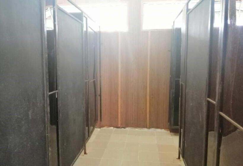 فندق Spot On 90014 Otternest Gunung Pulai 2   Hostel