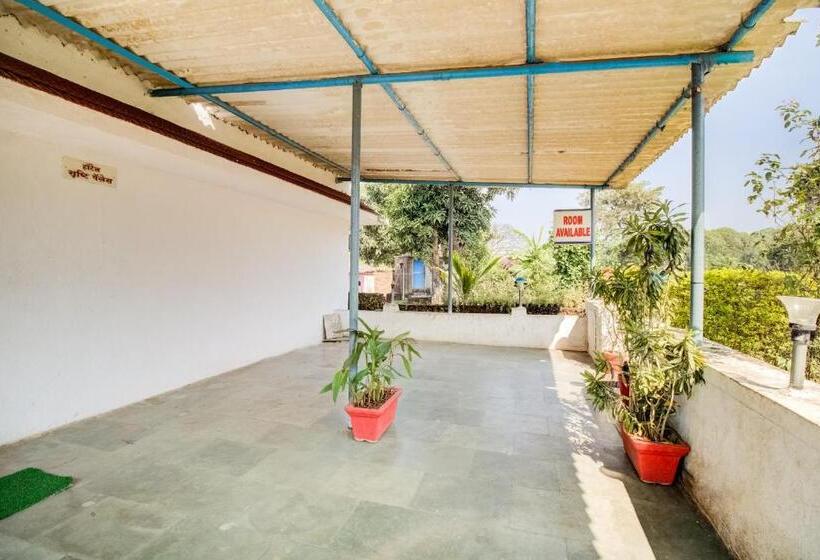 בית מלון כפרי Spot On Sristi Palace