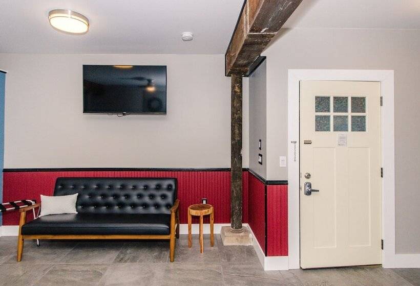 فندق Tobacco Warehouse Inn