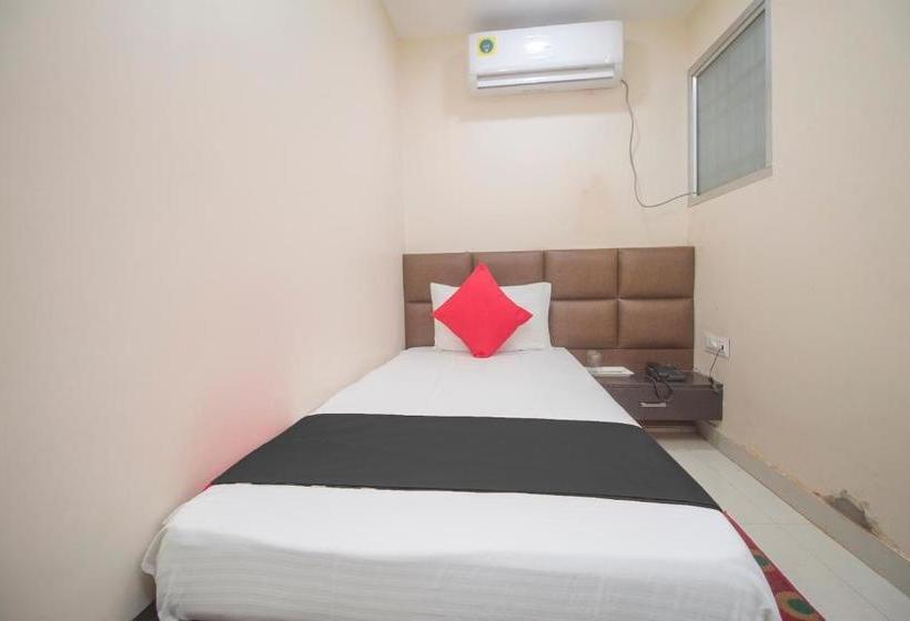 Отель Capital O  Stay In