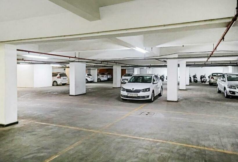 酒店 Vaccinated Staff Oyo 42609 Townhouse Gokul Solitaire Vip Rd