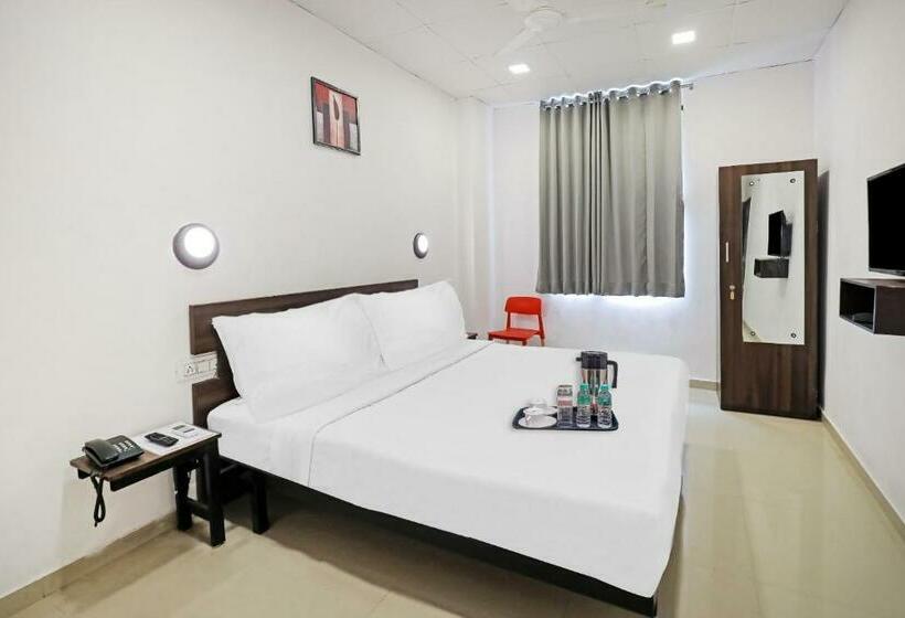 酒店 Vaccinated Staff Oyo 42609 Townhouse Gokul Solitaire Vip Rd