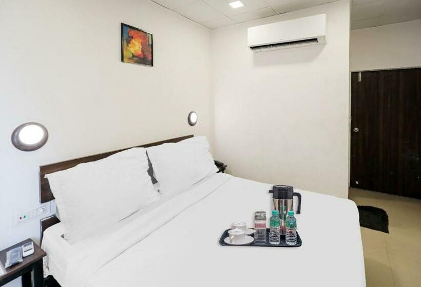 酒店 Vaccinated Staff Oyo 42609 Townhouse Gokul Solitaire Vip Rd