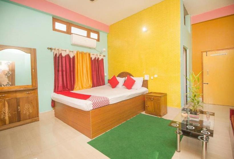 ホテル Vaccinated Staff  Oyo 60869 Sandhana Homestay