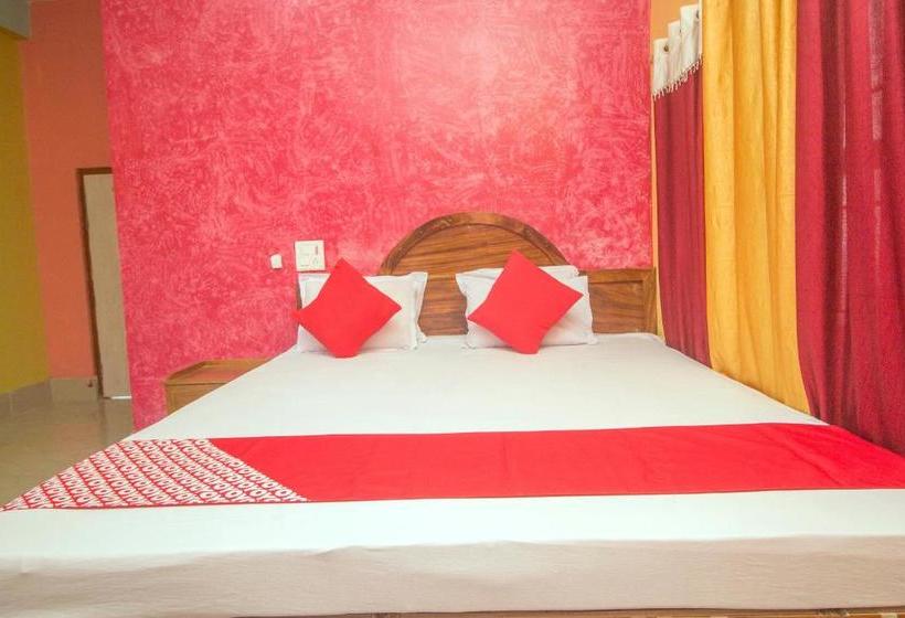 ホテル Vaccinated Staff  Oyo 60869 Sandhana Homestay