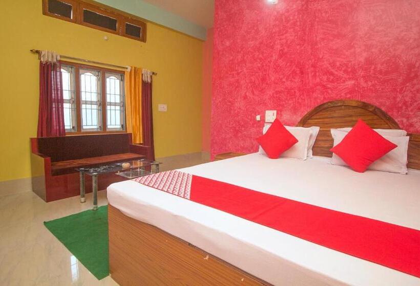 ホテル Vaccinated Staff  Oyo 60869 Sandhana Homestay