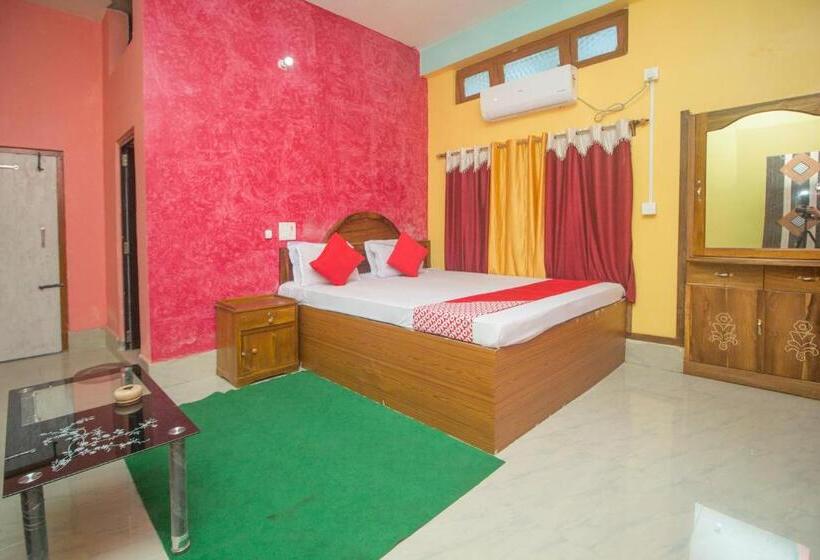 ホテル Vaccinated Staff  Oyo 60869 Sandhana Homestay