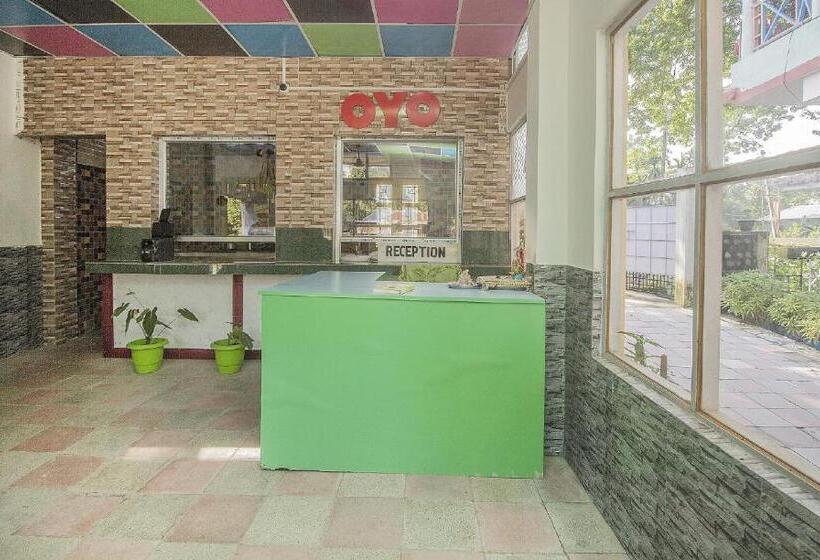 ホテル Vaccinated Staff  Oyo 60869 Sandhana Homestay