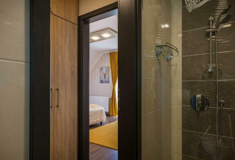 בית מלון כפרי Vitis Kúria 7171 Balatonrendes