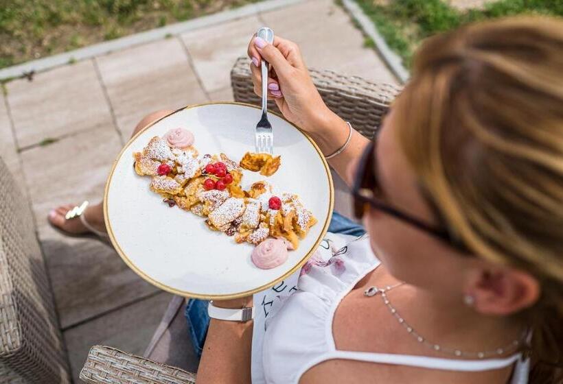 בית מלון כפרי Vitis Kúria 7171 Balatonrendes