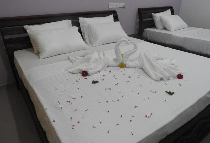 Отель Yala Safaris Inn