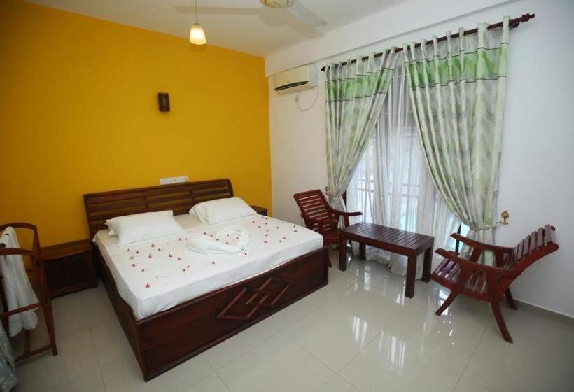 Отель Yala Safaris Inn