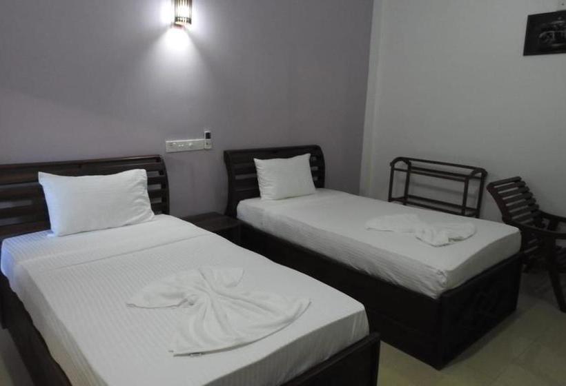 Отель Yala Safaris Inn