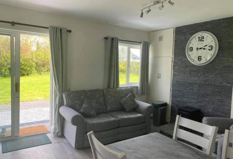 מוטל Keane S Bar & Restaurant