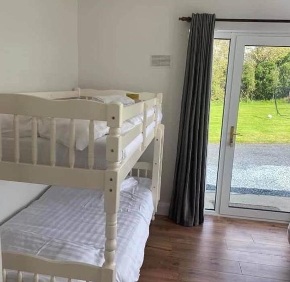 מוטל Keane S Bar & Restaurant