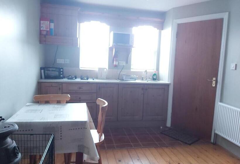 מוטל Keane S Bar & Restaurant