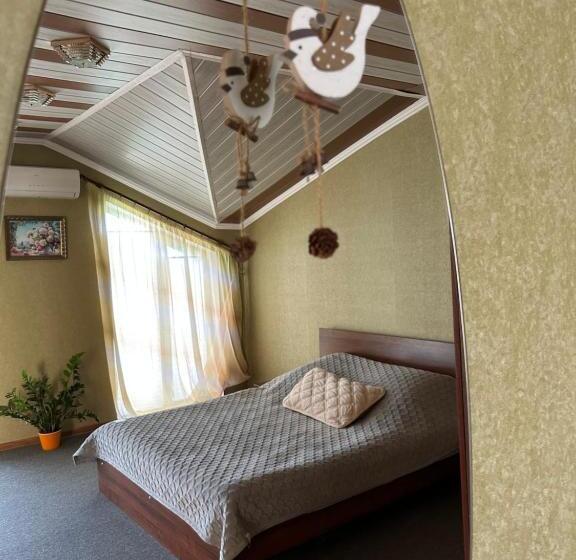 Pension (Hôtel basse catégorie) гостьовий дім Guest House