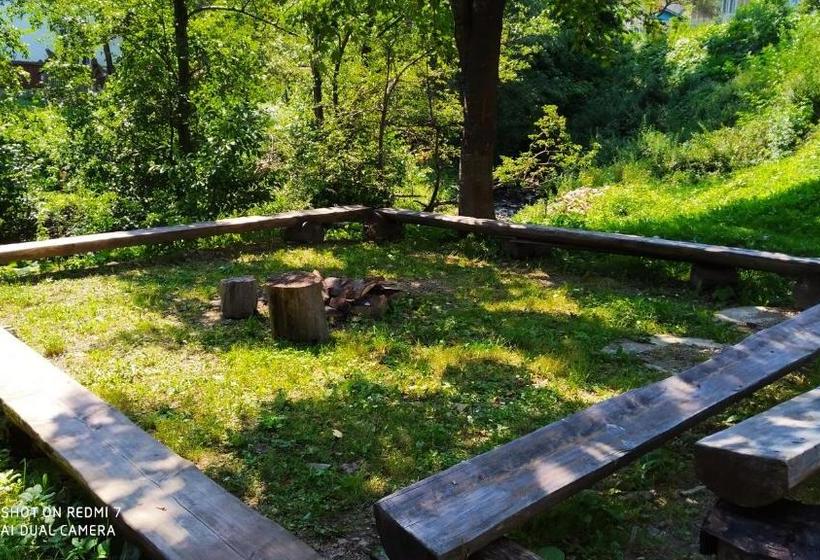 Пансион дім з видом на гори