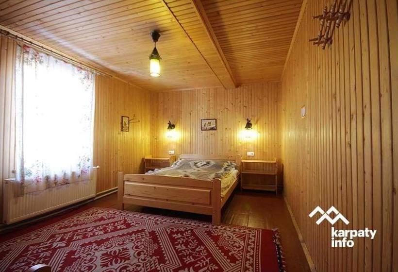 Пансион дім з видом на гори