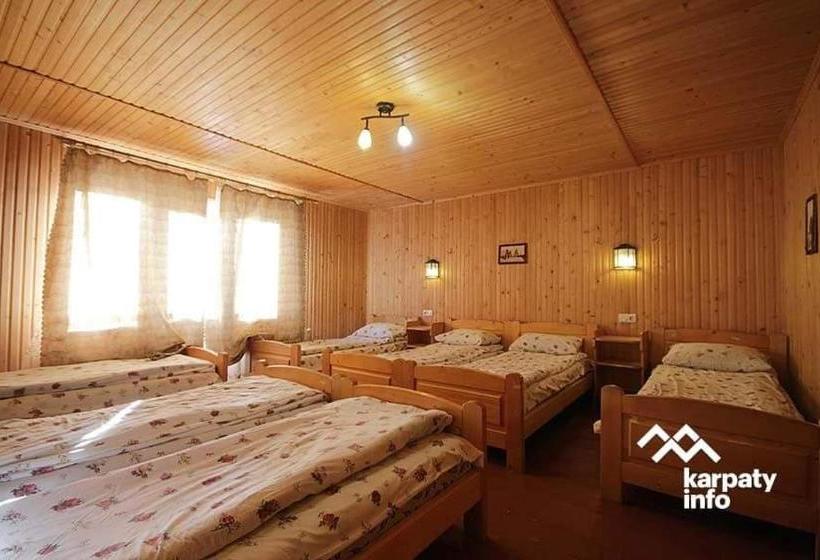 Пансион дім з видом на гори