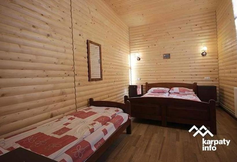 Пансион дім з видом на гори