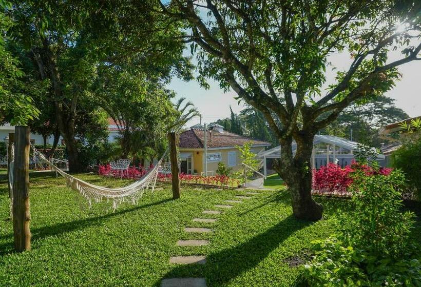 Пансион Alambari Village