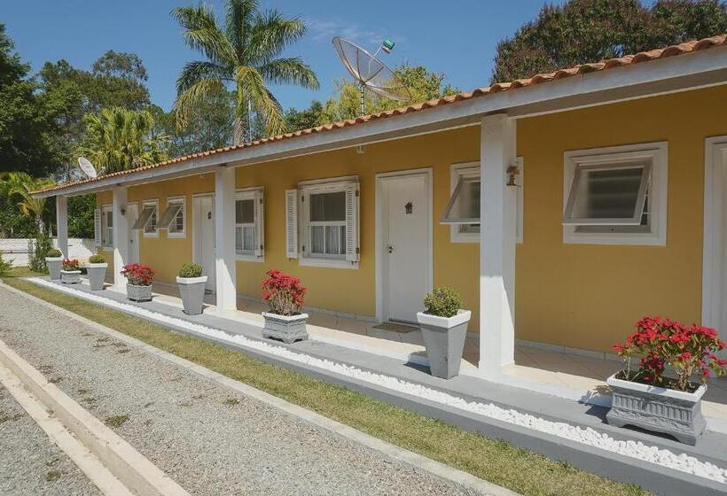 Пансион Alambari Village