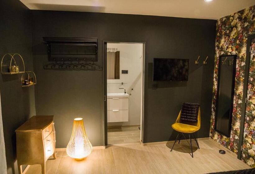 פנסיון Buenas Noches